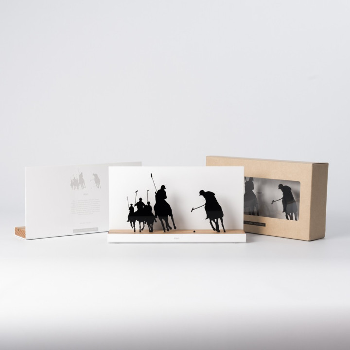 Figure "Polo · Five riders at the gallop" next to its sleeve and its gift box