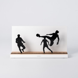 Figura "Fútbol · Volea en tijera", vista de frente