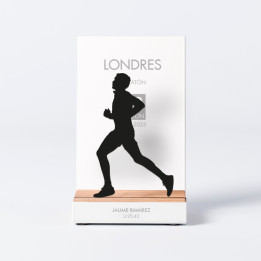 Figure “COURSE POPULAIRE 05” - Fille en course | COMPÉTITIONS SPORTIVES Collection | Souvenirs