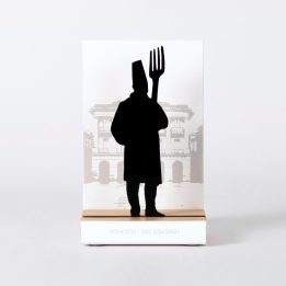 Figura "COCINERO MAYOR TENEDOR", vista de frente