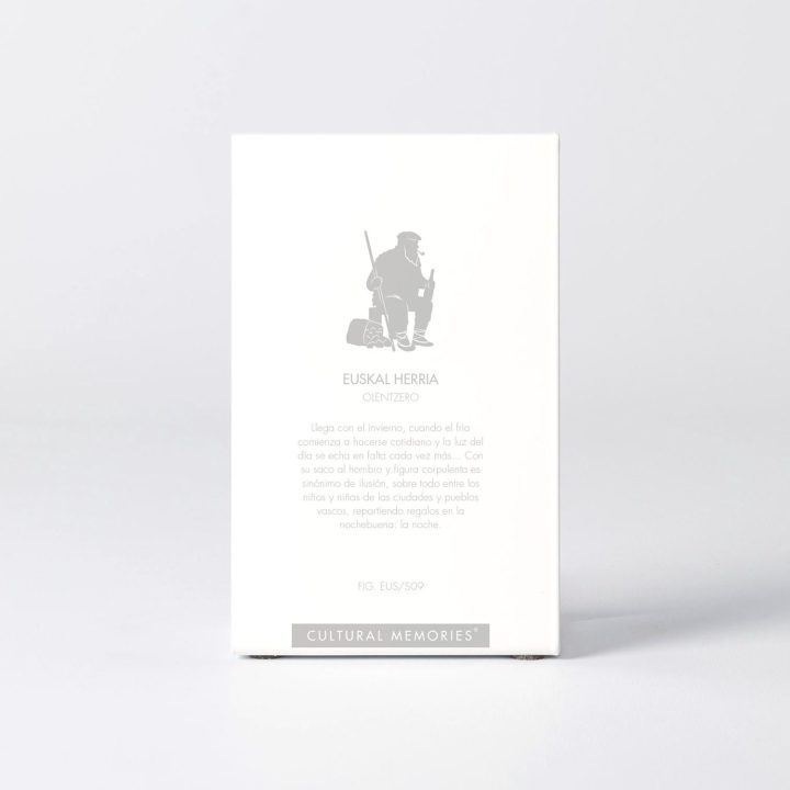 Coffret de la figure "OLENTZERO" avec le texte qui explique la silhouette