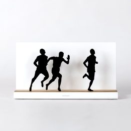 Figure "Athlétisme · Trois coureurs", vue de face