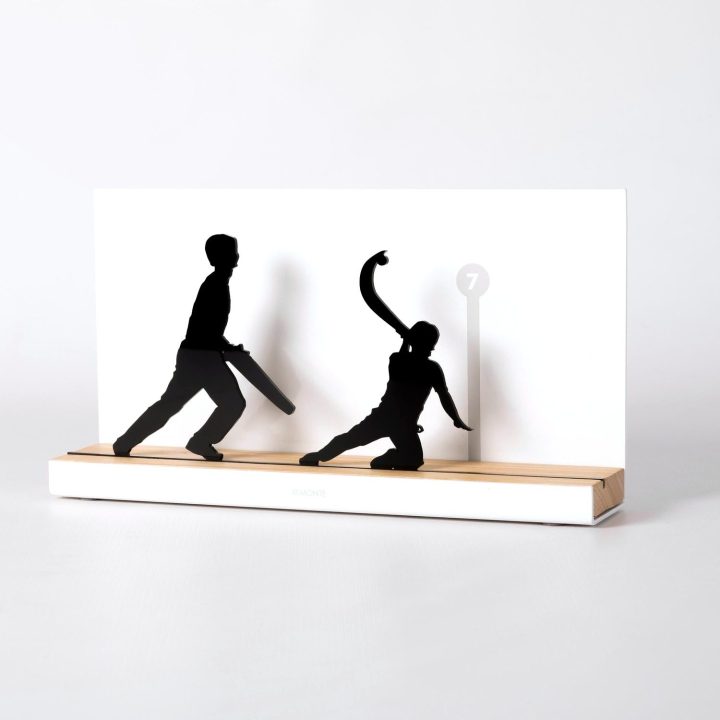 Figure "Remonte · Two players, one on the ground", angled view showing its oak base