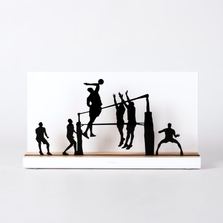 Figure "Volleyball · Spike against a double block", front view