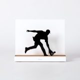 Figure "Baseball · Fielder catching the ball", front view