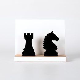 Figure "Chess · Rook and knight", front view