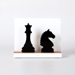 Figure "Chess · Queen and knight", front view