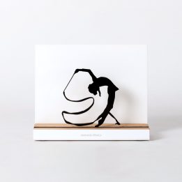 Figure "Rhythmic gymnastics · Back bend with ribbon", front view
