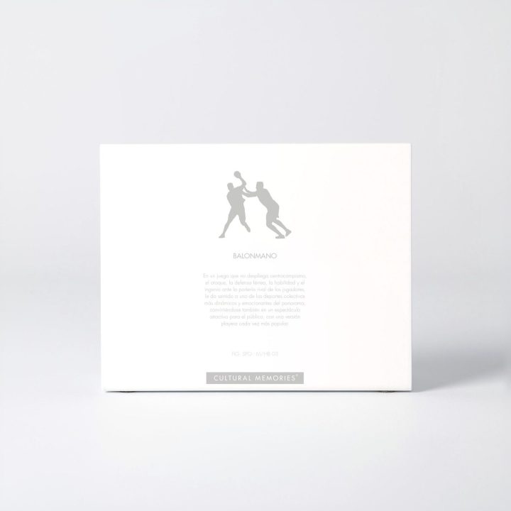 Sleeve of the figure "Handball · Attacker held back" with the text explaining the silhouette