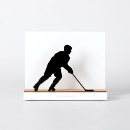 Figure "Hockey sur glace · Joueur en patinage", vue de face