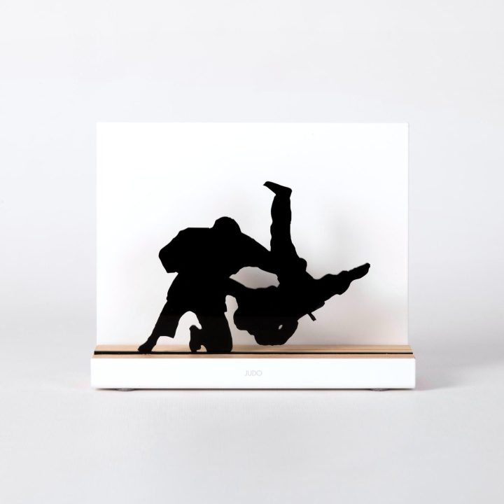 Figure "Judo · Seoi-nage, shoulder throw", front view