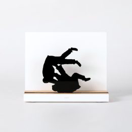 Figure "Judo · Uchi-mata, fall after the throw", front view