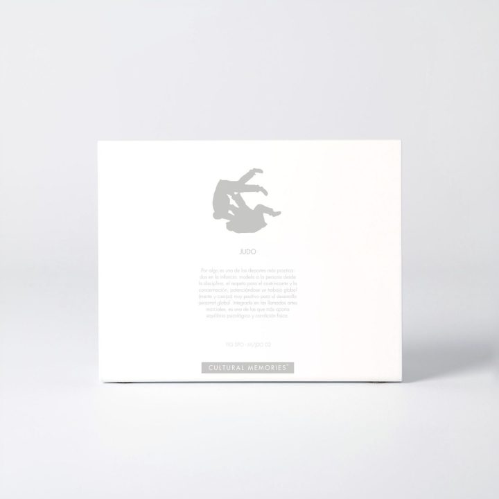Sleeve of the figure "Judo · Uchi-mata, fall after the throw" with the text explaining the silhouette
