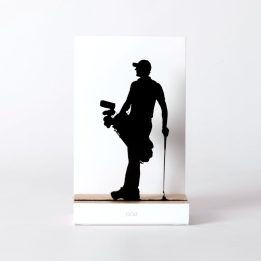 Figure "Golf · Golfeur, sac à l'épaule", vue de face