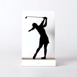 Figure "Golf · Swing de joueuse", vue de face