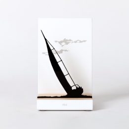 Figure "Sailing · Heeling sailboat", front view