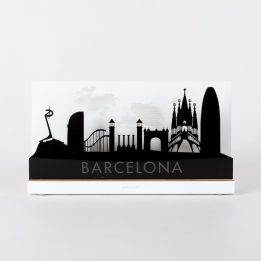 Figure "Skyline de Barcelone avec lettrage", vue de face