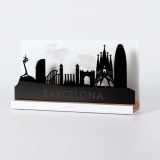 Figure "Barcelona skyline with lettering", angled view showing its oak base