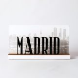 Figure "Lettrage Madrid", vue de face