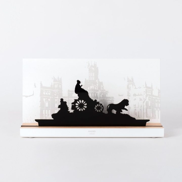 Figura "Cibeles", vista de frente