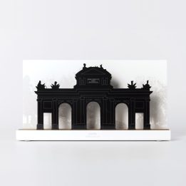 Figure "Puerta de Alcalá", front view