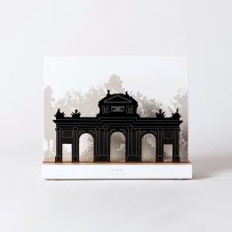 Figure "Puerta de Alcalá", front view