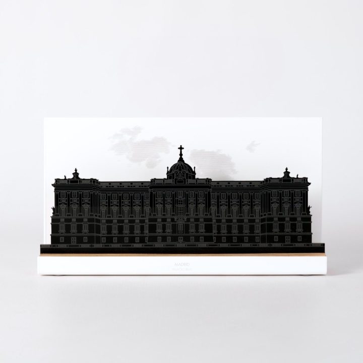 Figure "Royal Palace", front view