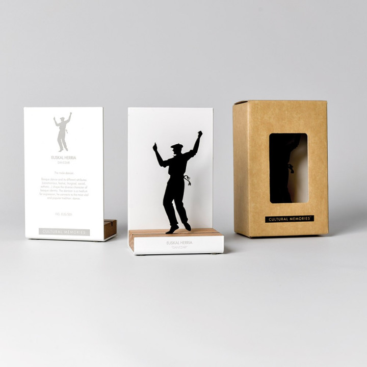 Figura "DANTZARI MUTILA" | Colección EUSKAL HERRIA | Shop